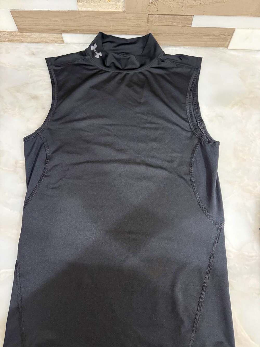 Under Armour HeatGear Mock Sleeveless Size Small